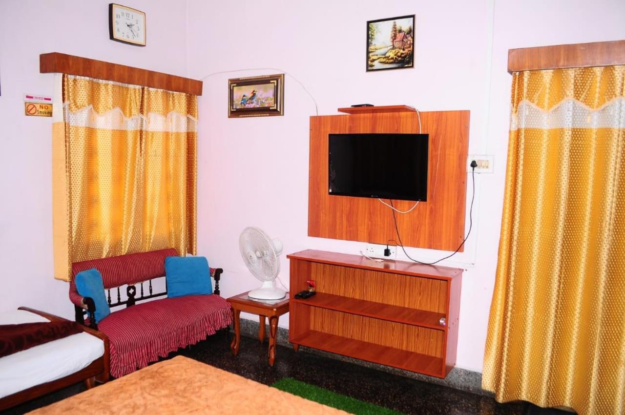 Park Corner Home Stay Кунур Экстерьер фото