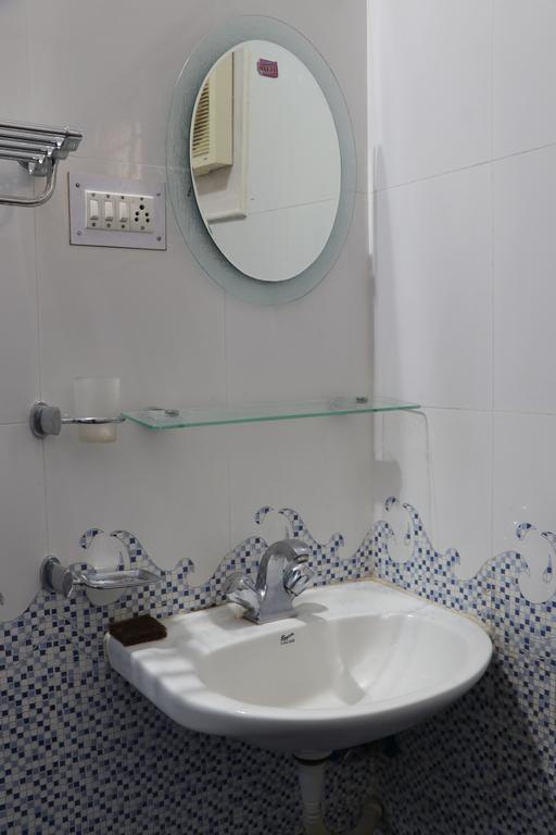 Park Corner Home Stay Кунур Экстерьер фото